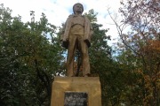 Памятник Павлику Морозову (первому герою)