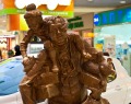 Скульптура «Шопер Гриня» в ТРЦ Гринвич