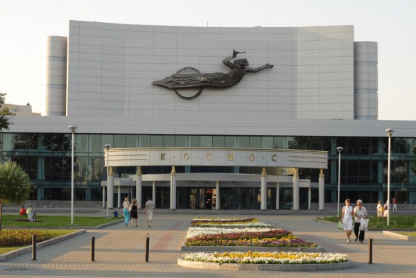 Здание киноконцертного театра «Космос»