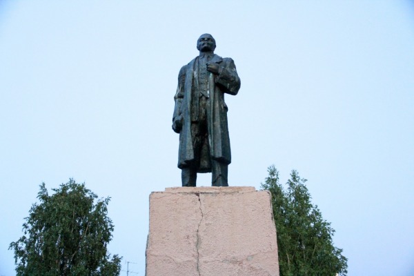 Памятник В.И. Ленину, пос. Кедровка