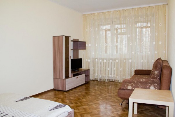 ALLiS-HALL One-Bedroom Apartment at Generalskaya 11