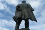 Памятник В.И. Ленину в Новоуральске