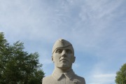 Памятник В.В. Гомзину